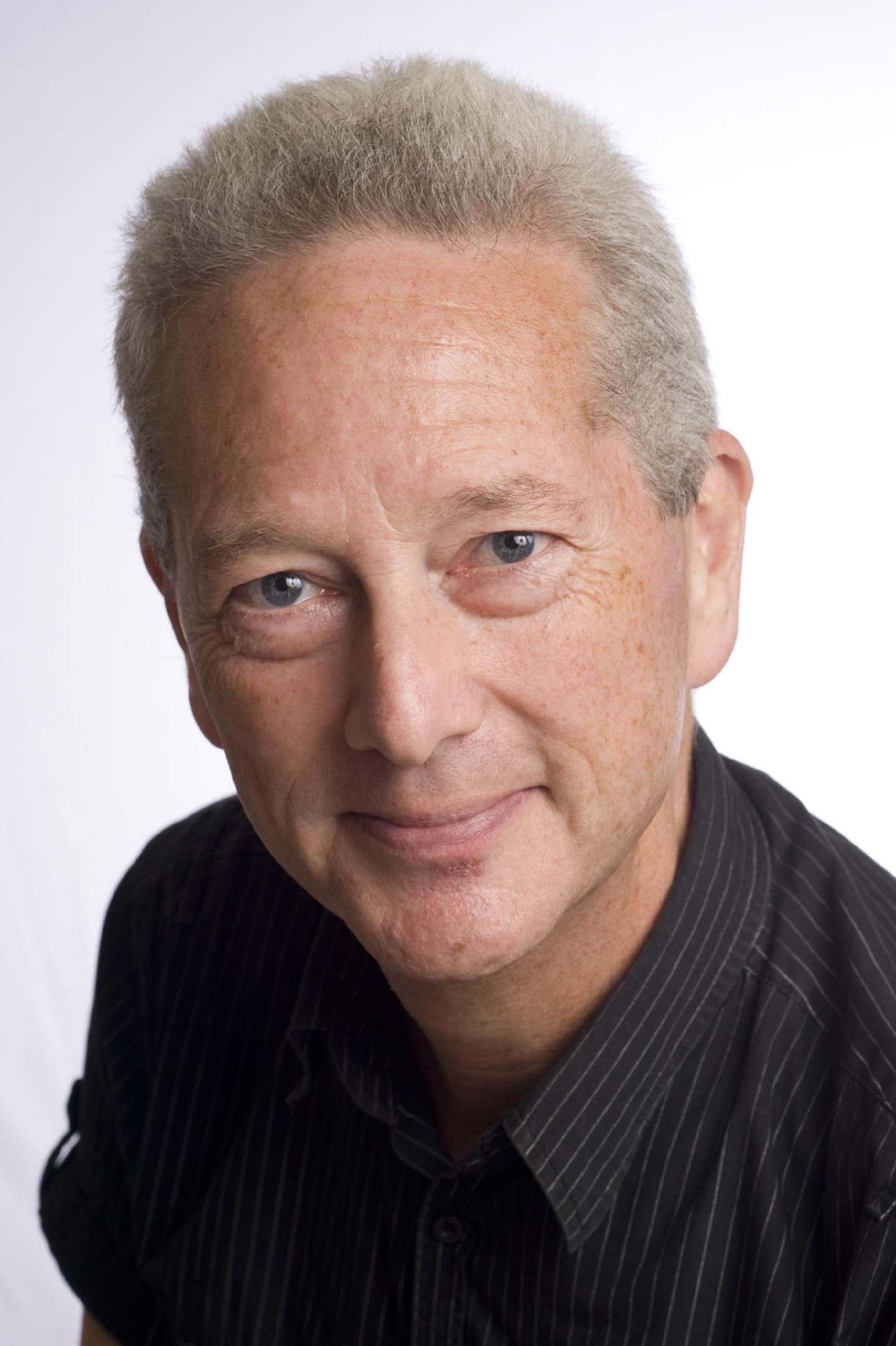 Nathan Efron, Queensland University of Technology