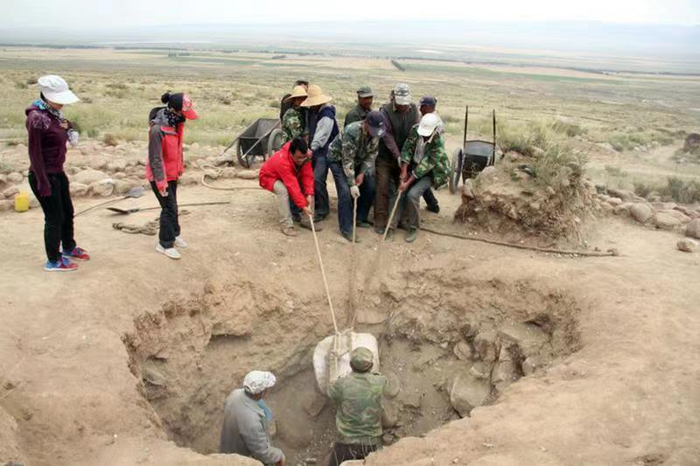 Excavation on Tianshan Mountains