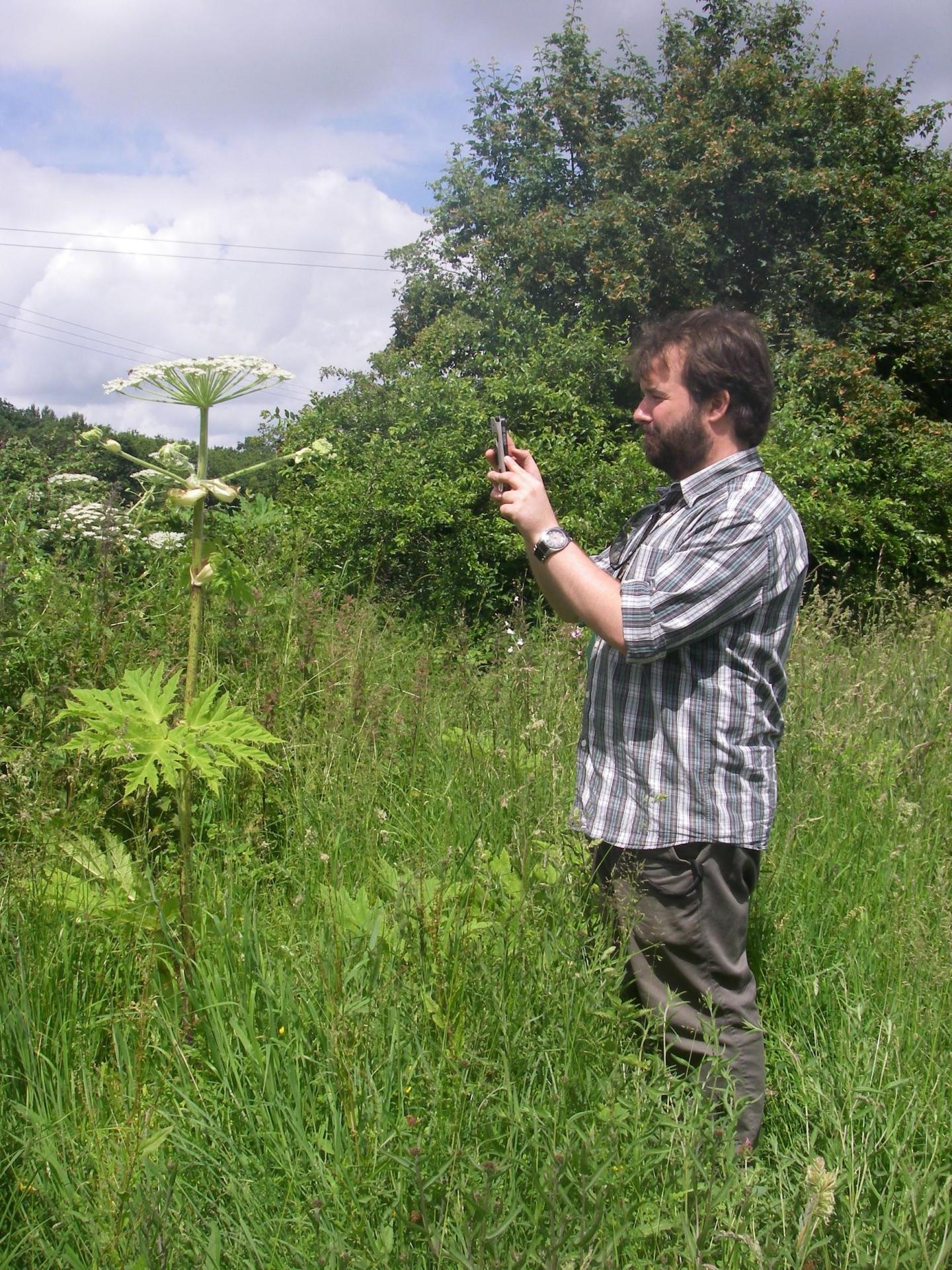 Collecting Invasive Species Data with a Smartphone