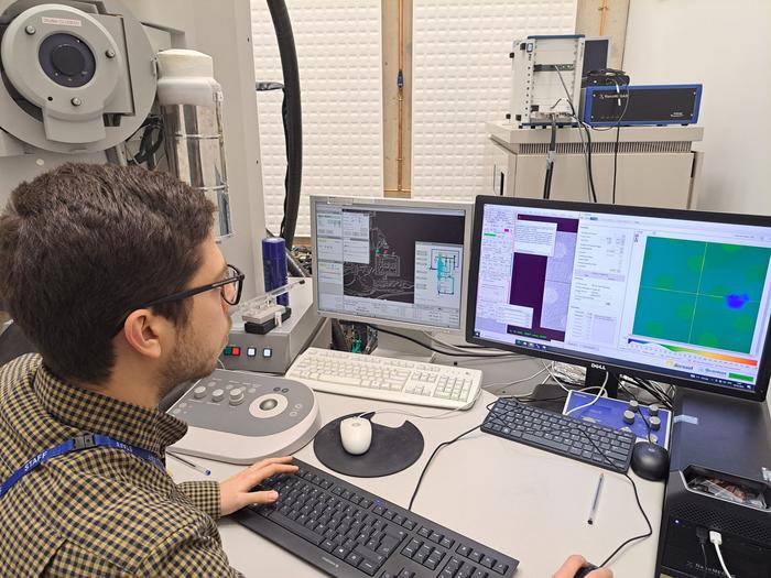 Dr Pedro Nunes from the HeXI beamline at Diamond Light Source acquiring 3DED data