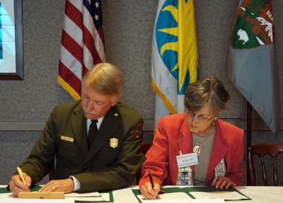 Jon Jarvis and Eva Pell, National Park Service and Science at the Smithsonian