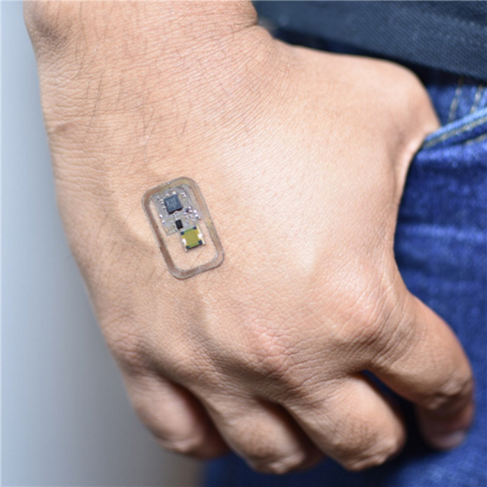 Wearable sensor measures airborne nicotine exposure from e-cigarettes