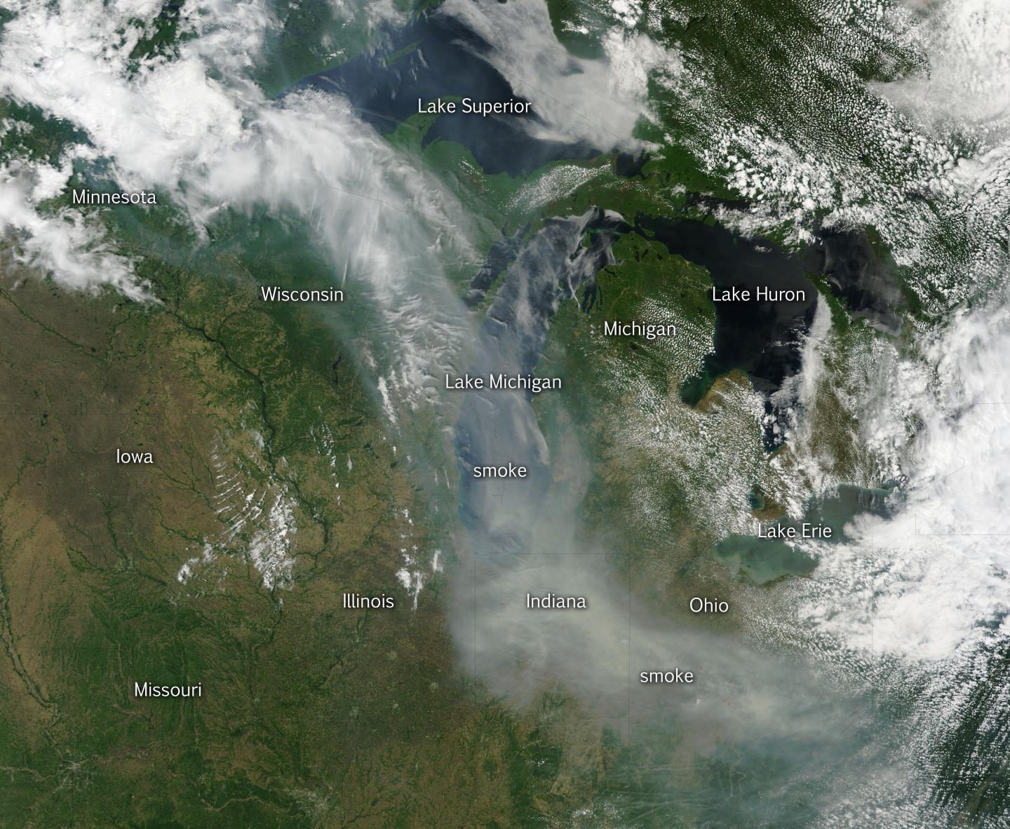 Smoke From Canadian Fires over US Midwest
