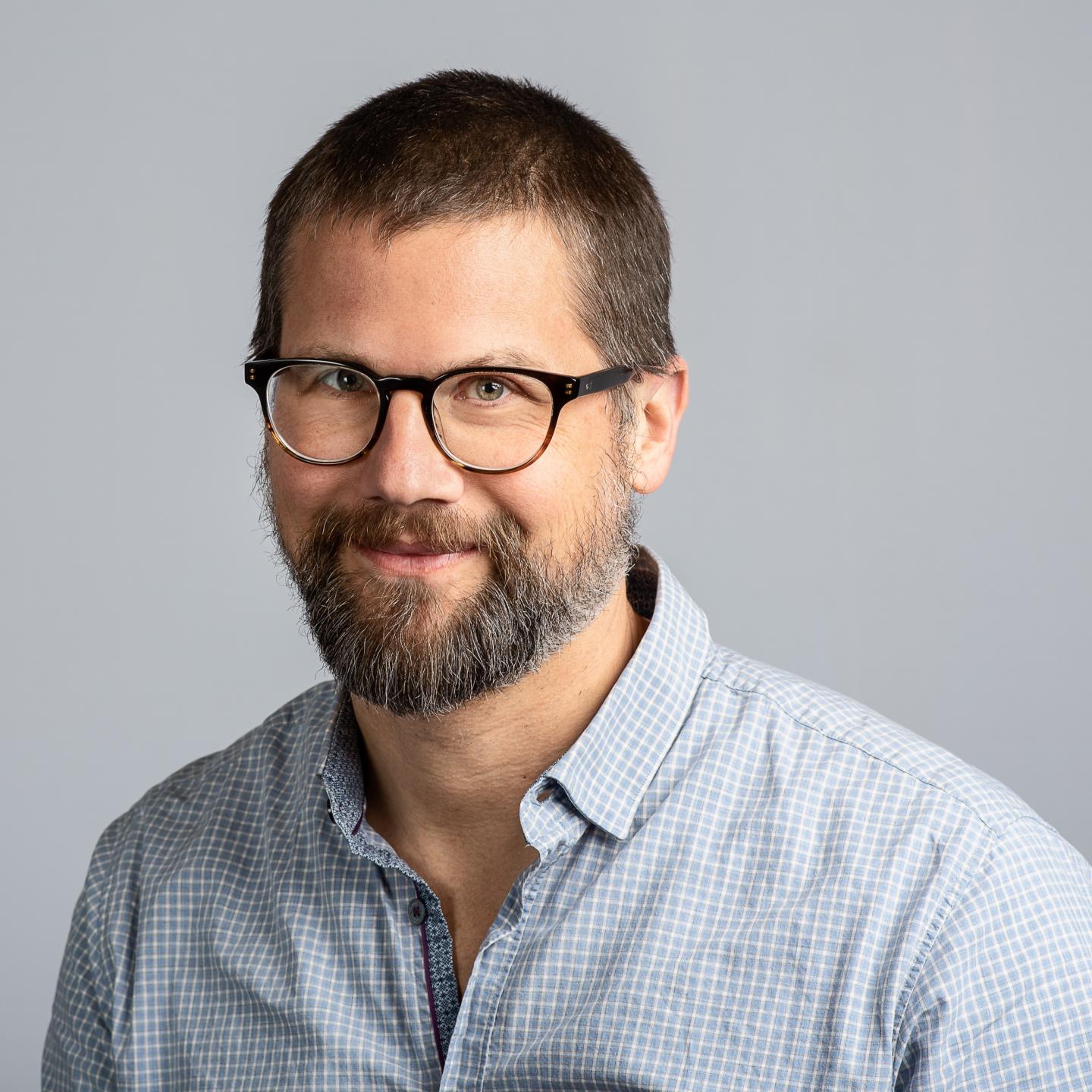 Professor of Organic-Materials Chemistry and Devices Ryan Chiechi