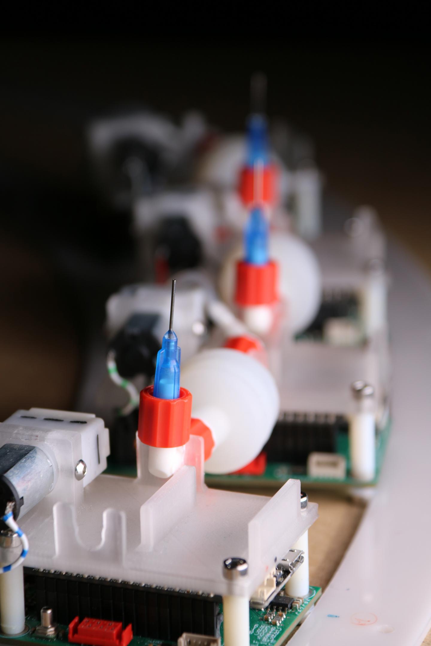 An assembly of identical robotic units