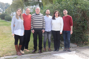 From left to right: Mª del Carmen Muñoz Marín, Jesús Díez, José Manuel García Fernández, José Ángel Moreno Cabezuelo, Guadalupe Gómez y Antonio López Lozano, from the research group