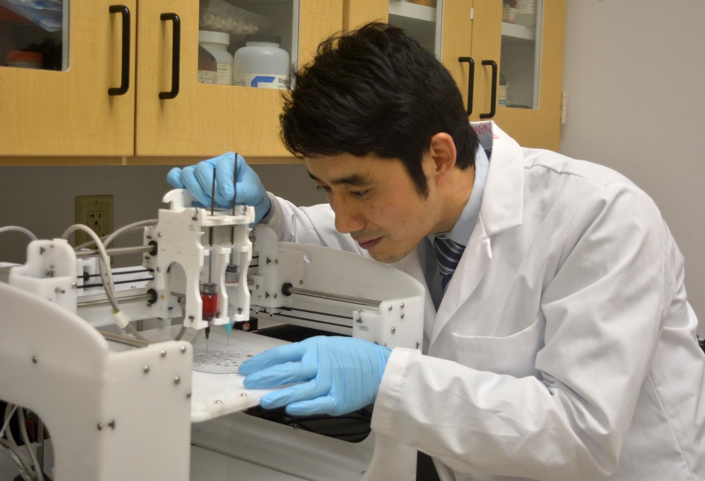 FAU Bioengineer Receives NIH Grant for Novel Biodegradable Stent for Esophageal Cancer