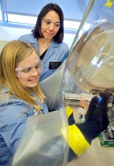 Caroline Ajo-Franklin and Heather Hansen, DOE/Lawrence Berkeley National Laboratory