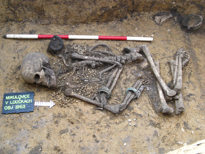 Early Bronze Age burial