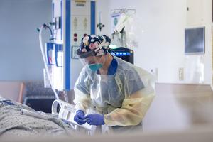 Nurse in ICU