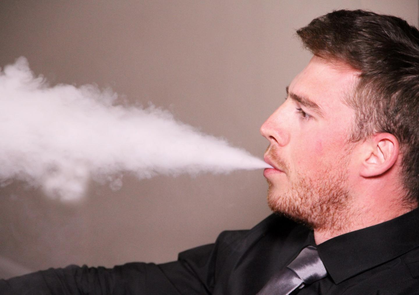 Most Under Age 35 Say E-Cigs Are Safer