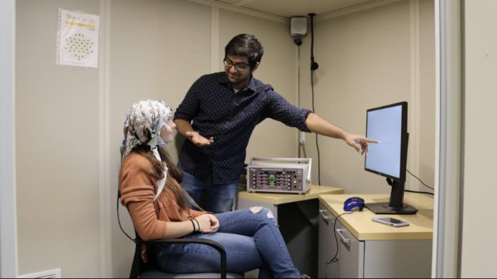 Drug-free and noninvasive breakthrough in reducing compulsive behavior