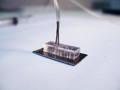 Low-Cost Semiconductor Test Strips for Accurate In Vitro Diagnostics