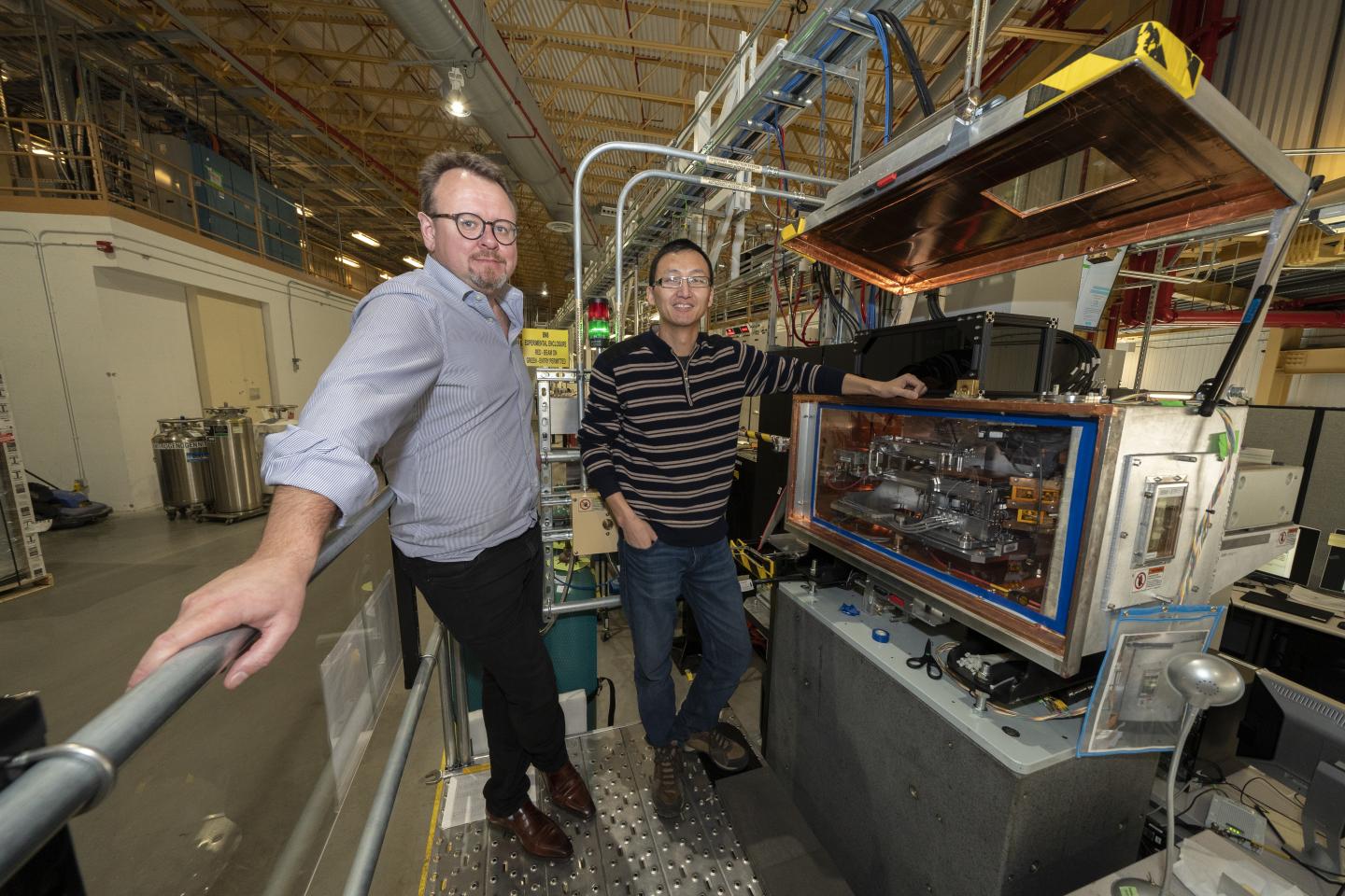Researchers at the National Synchrotron Light Source II (NSLS-II)