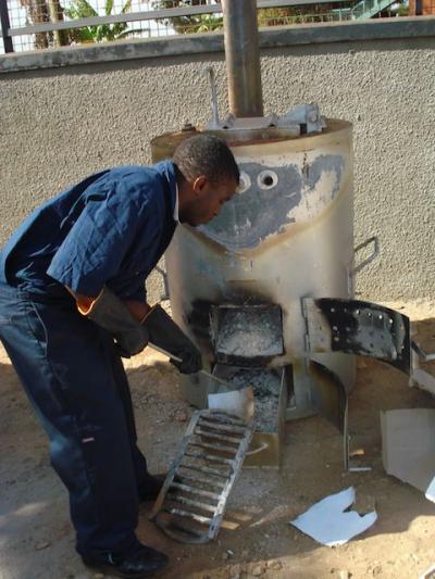 Stagnant Health Technology: Safe, Portable Medical Waste Incinerator Developed in Ghana