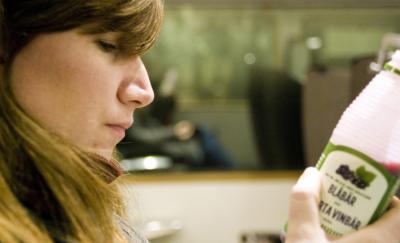 People Who Read Food Labels Stay Thinner