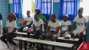 Volunteers painted Cabo Verde residences