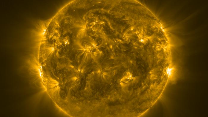 The sun is currently approaching a maximum activity in the 11-year “Schwabe cycle” again, here a Solar Orbiter image from October 2023.