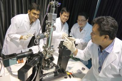 Researchers from the NUS Faculty of Science