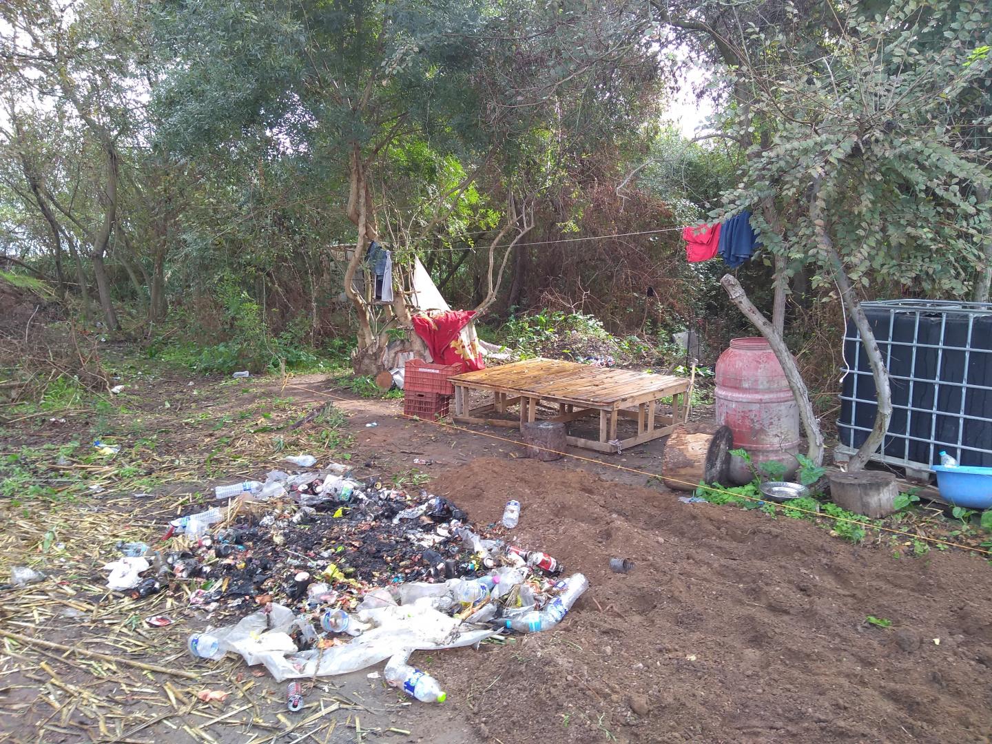 Worker conditions in Nea Manolada, Greece lacking Kitchen, toilets, and heating