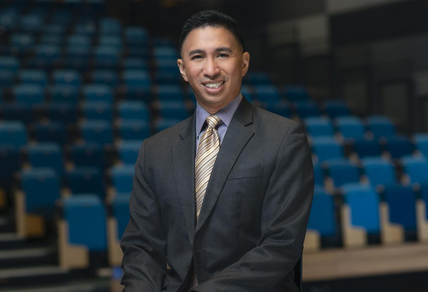 Professor Dave Fernandez