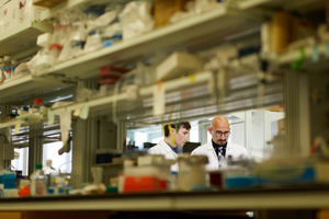 Turner and Ellebedy in lab