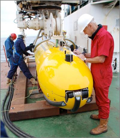 Autosub6000 Being Readied for Launch