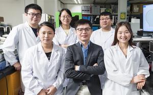 Professor Ye Ruquan and his team