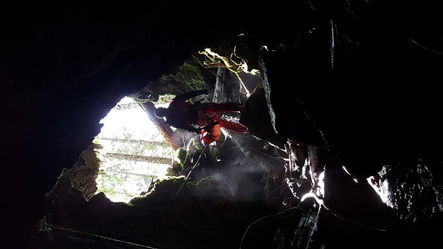 Kiku Pot Cave, Exit (Vancouver Island, Canada)