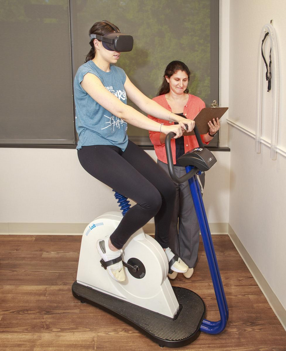 Exercise training with virtual reality