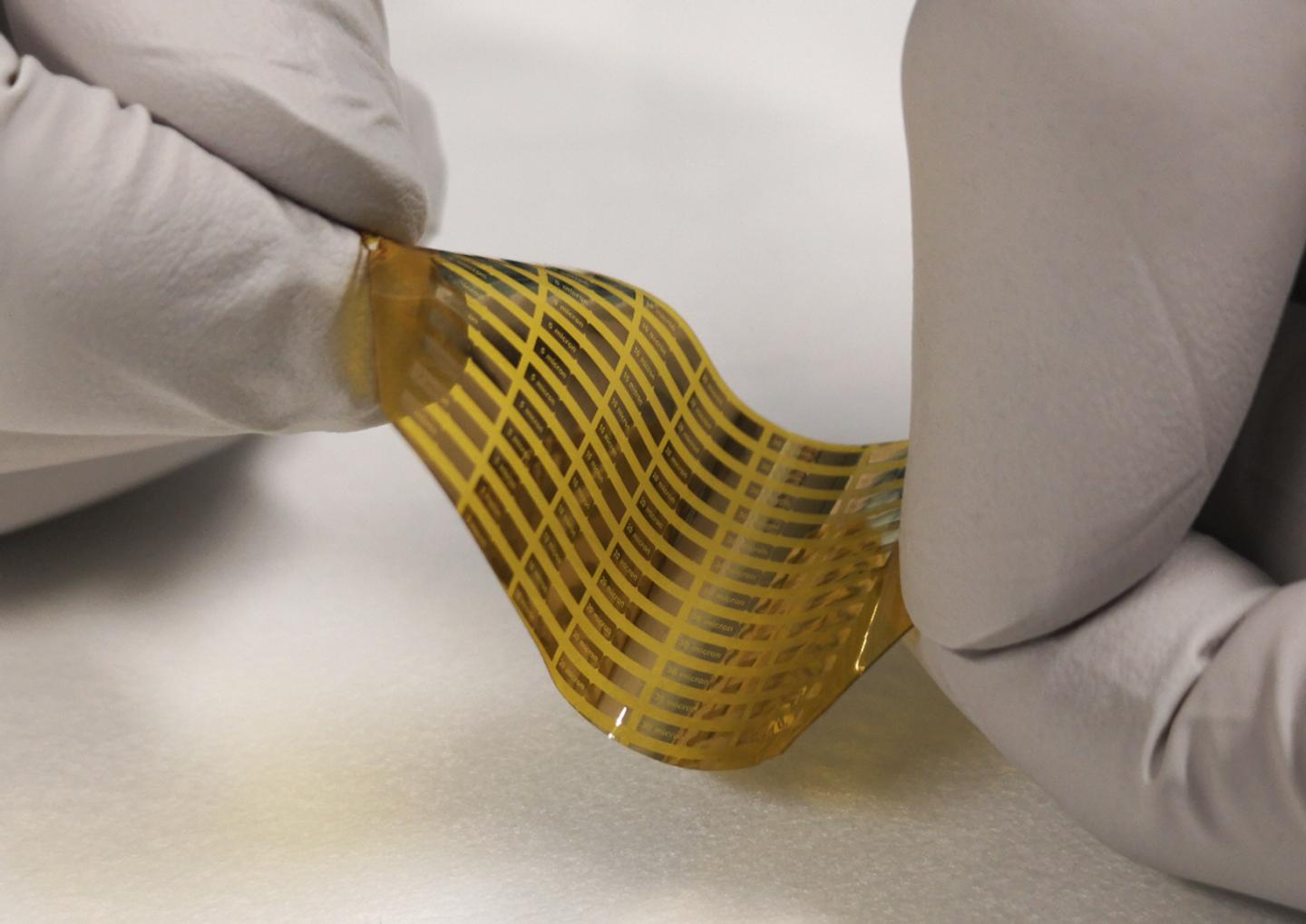 High-Power Terahertz Wave Generator on Flexible Chips