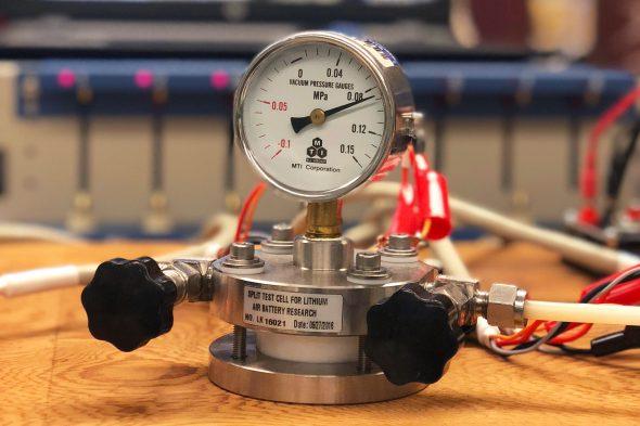 Experimental Lithium-Air Battery