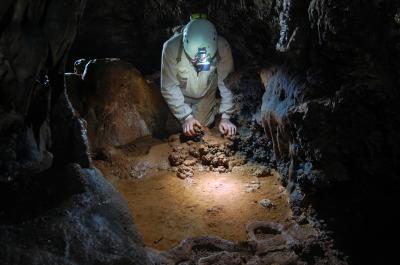 Espeologos Team during the Descent into the Cave