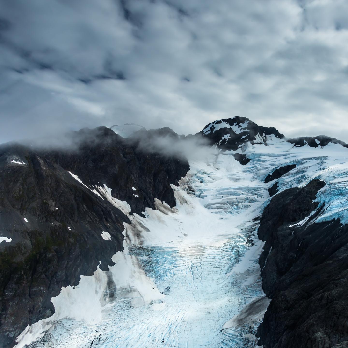 Seasonal snow and ice accumulate in the winter and often melt in the spring and summer.