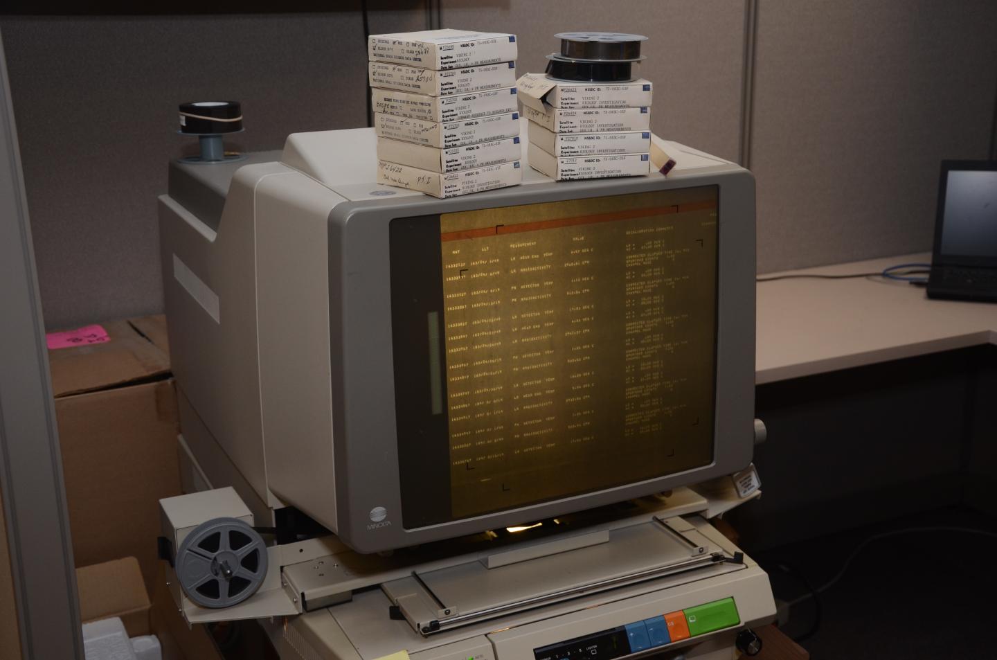 Microfilm Reader