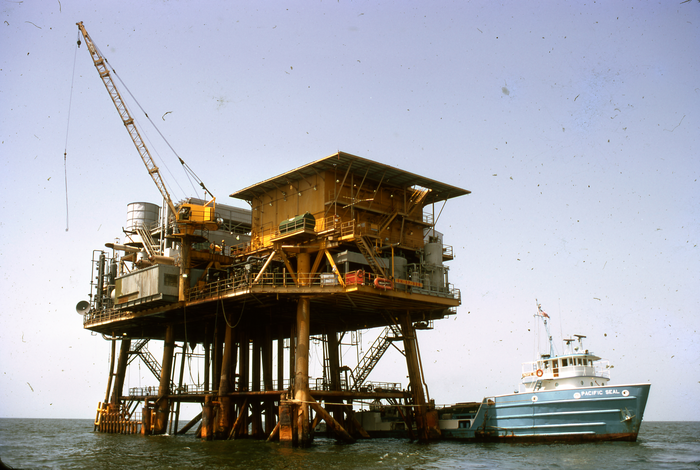 Image of coastal oil well