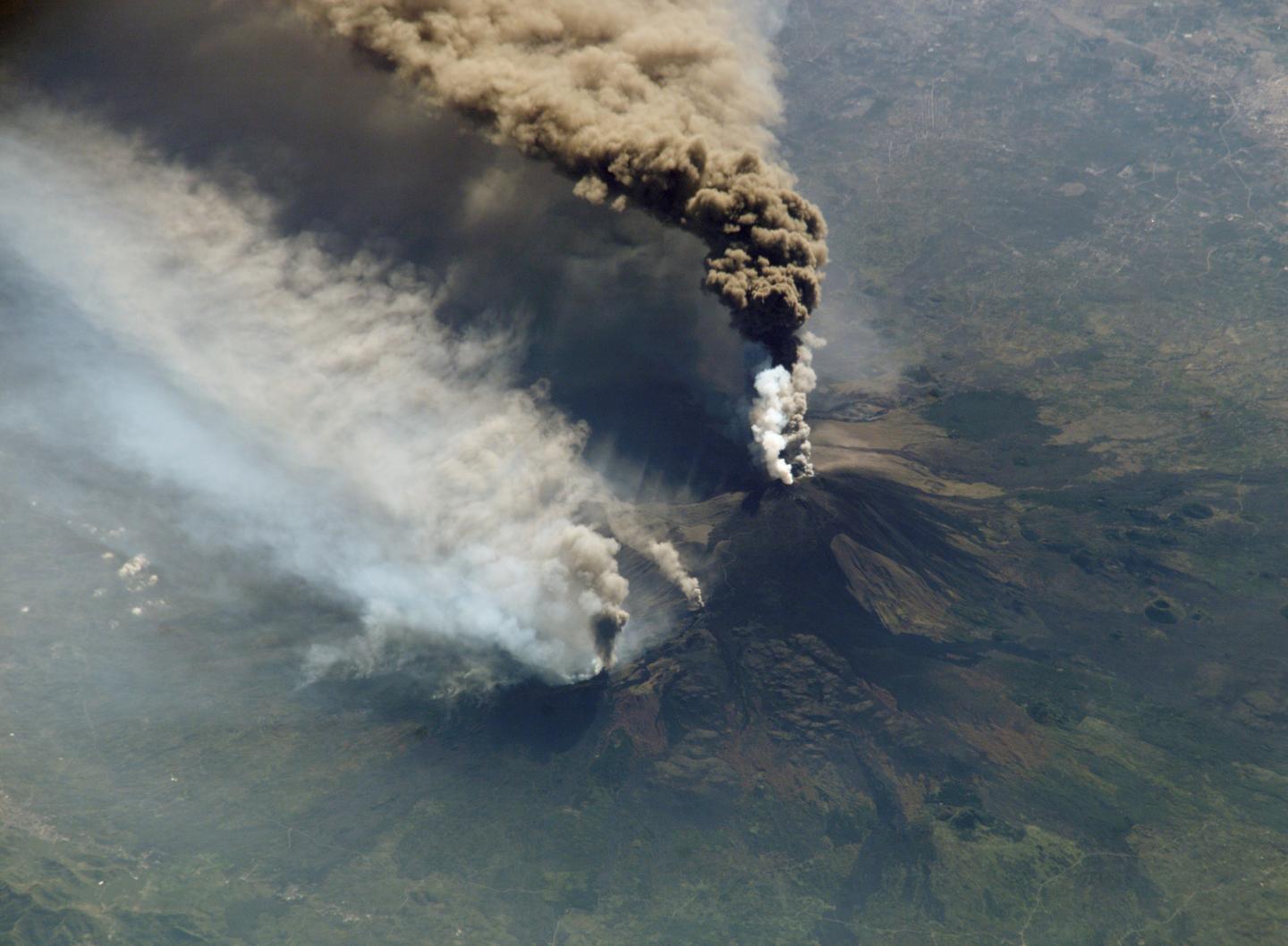 Erupting Etna, 2002