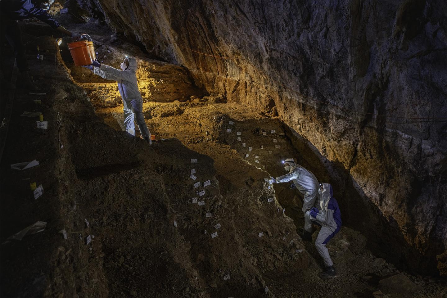 Earliest humans stayed at the Americas 'oldest hotel' in Mexican cave