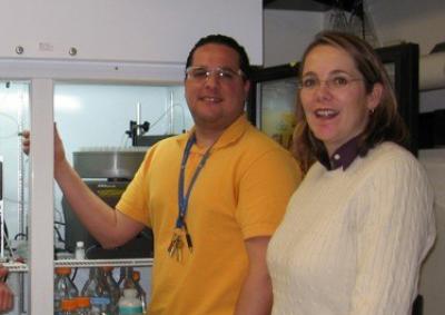 Elih M. Velázquez-Delgado and Professor Jeanne Hardy, University of Massachusetts at Amherst