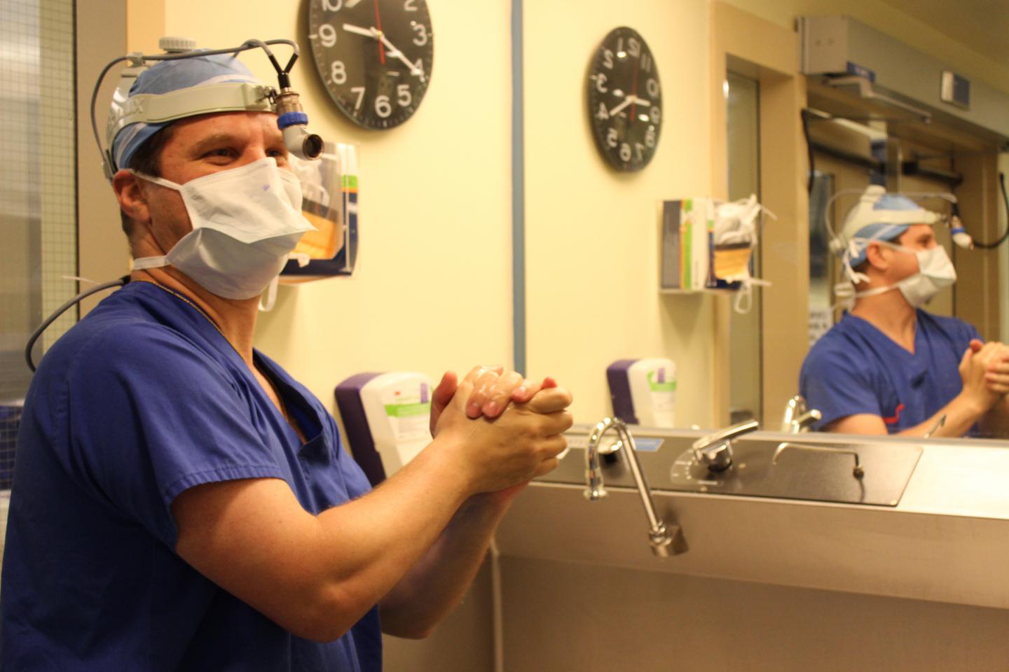 Dr. Marcelo Cypel, Toronto General Hospital