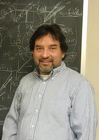 Dr. Carlos Romero