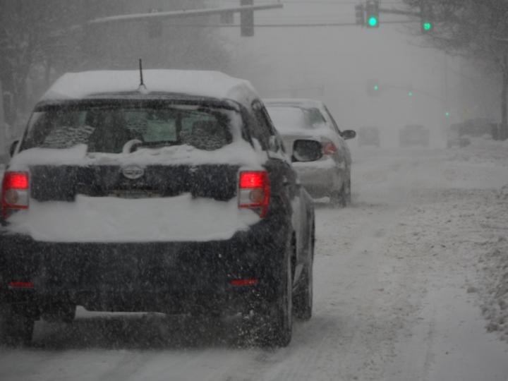 Motorists Navigate Winter Conditions in New Hampshire